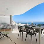 Panoramic Sea View Apartment Stupa Hills