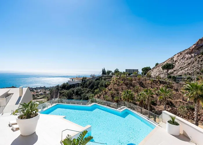 Panoramic Sea View Apartment Stupa Hills