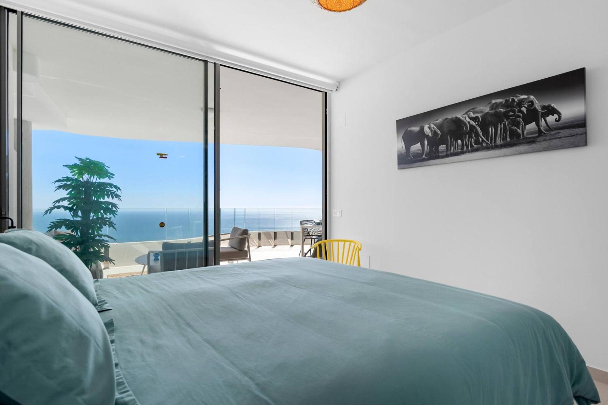 Panoramic Sea View Stupa Hills Apartamento