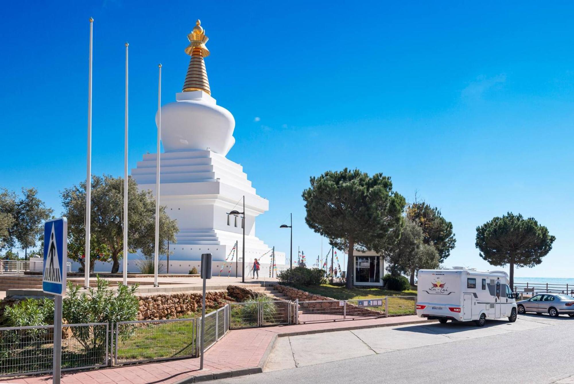 Apartamento Panoramic Sea View Stupa Hills